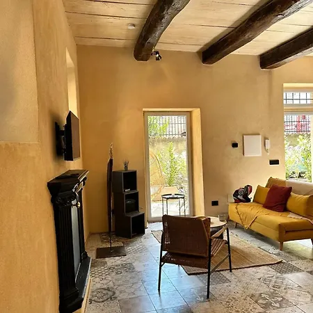Lovely In Tapigliano, 80 M² With Terrace Apartamento