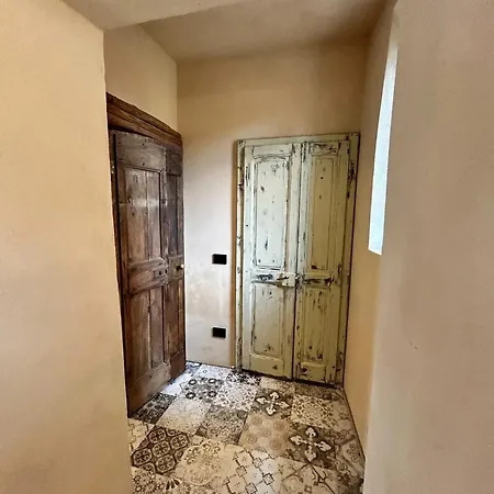 Apartamento Lovely In Tapigliano, 80 M² With Terrace Nebbiuno